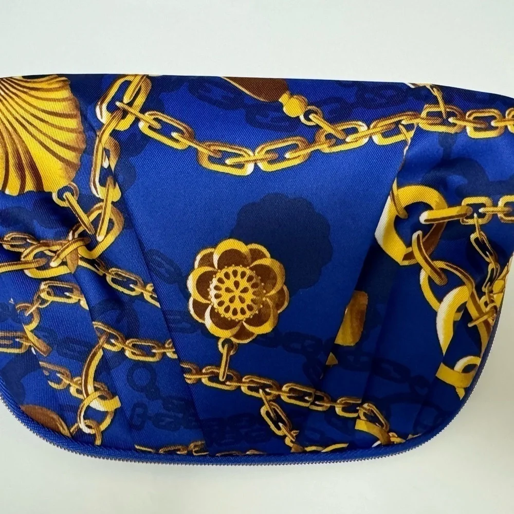 Estee Lauder Cosmetics Toiletries‎ Bag Blue And Gold New 4 PC Set